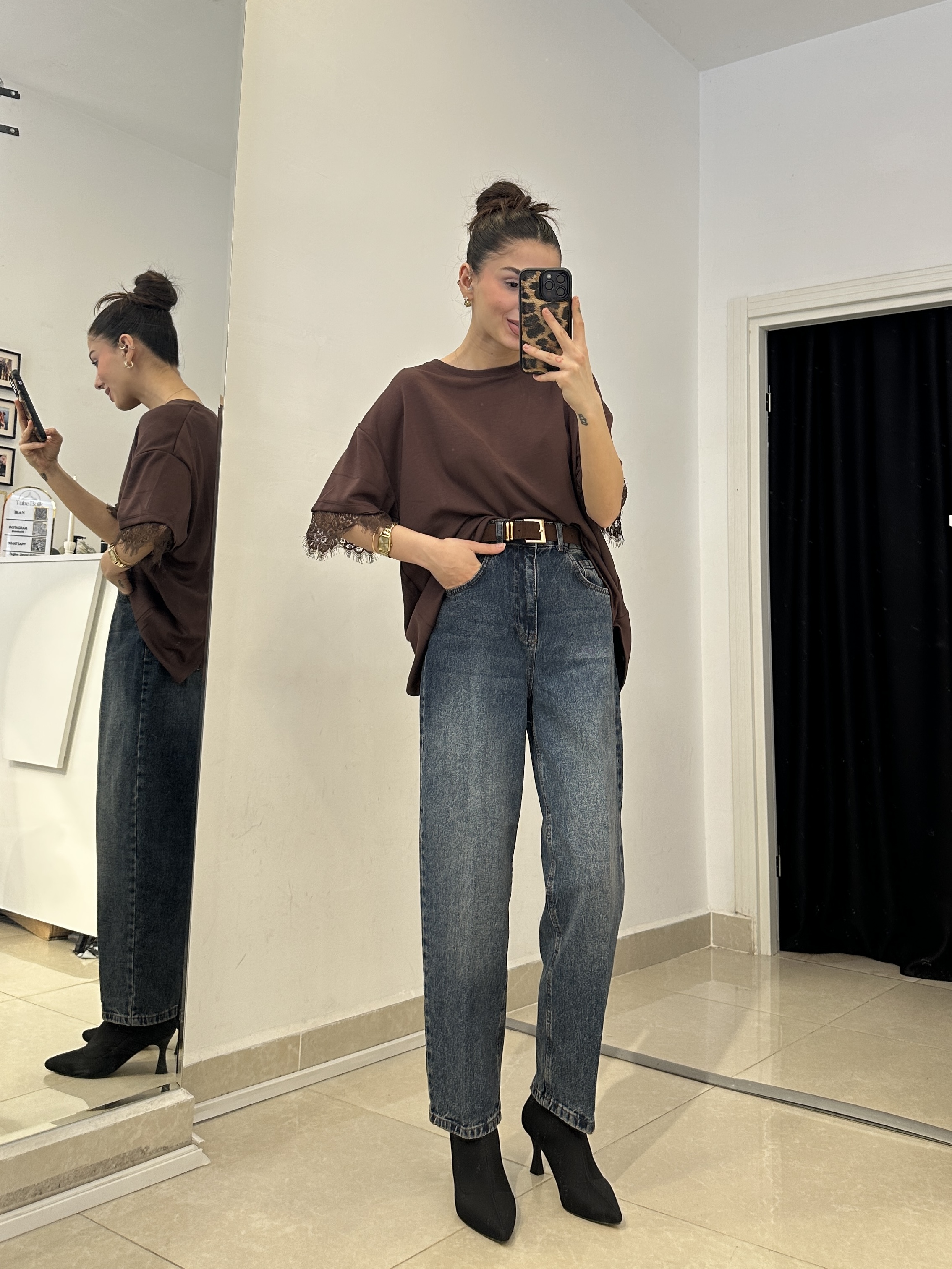 Mavi Eskitmeli Kemerli Yüksek Bel Mom Jean