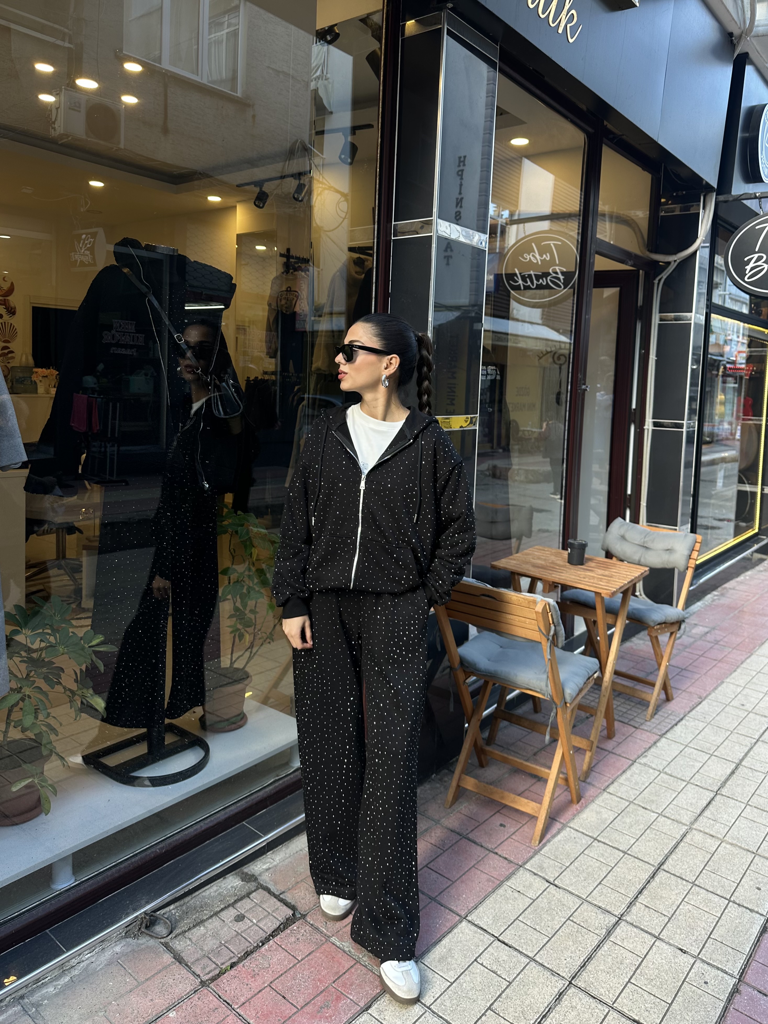 Luxe Ön Arka Taş İşlemeli Kapüşonlu Siyah Takım