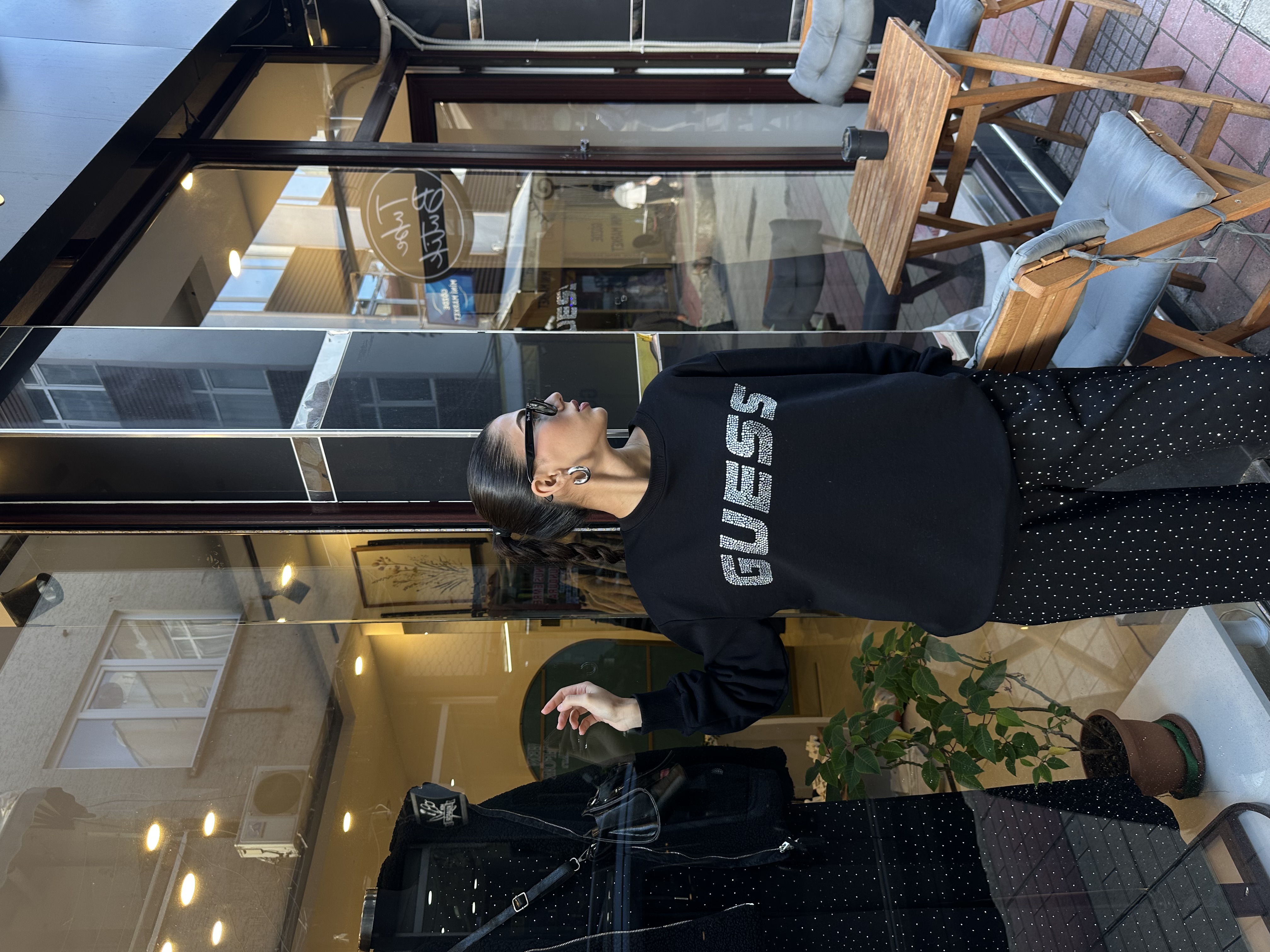 Marka Model Oversize Taş İşlemeli Bisiklet Yaka Siyah Sweatshirt