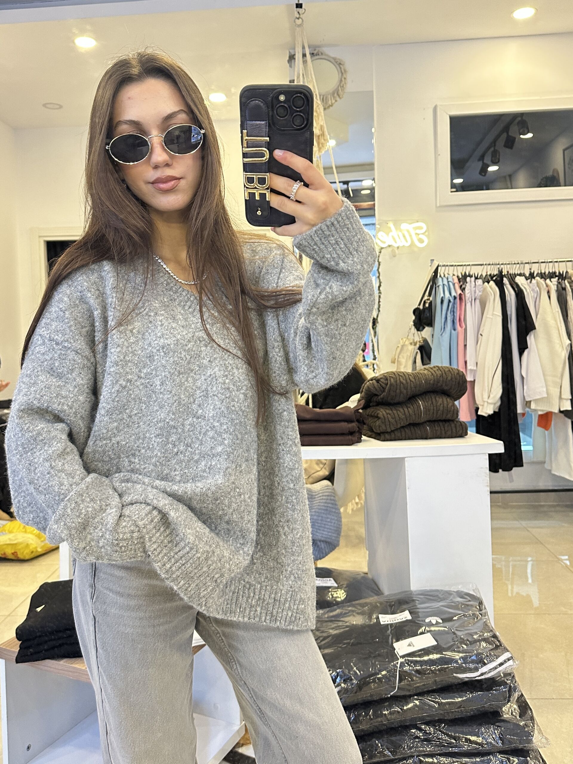 Yün Karışımlı V Yaka Oversize Açık Gri Kazak