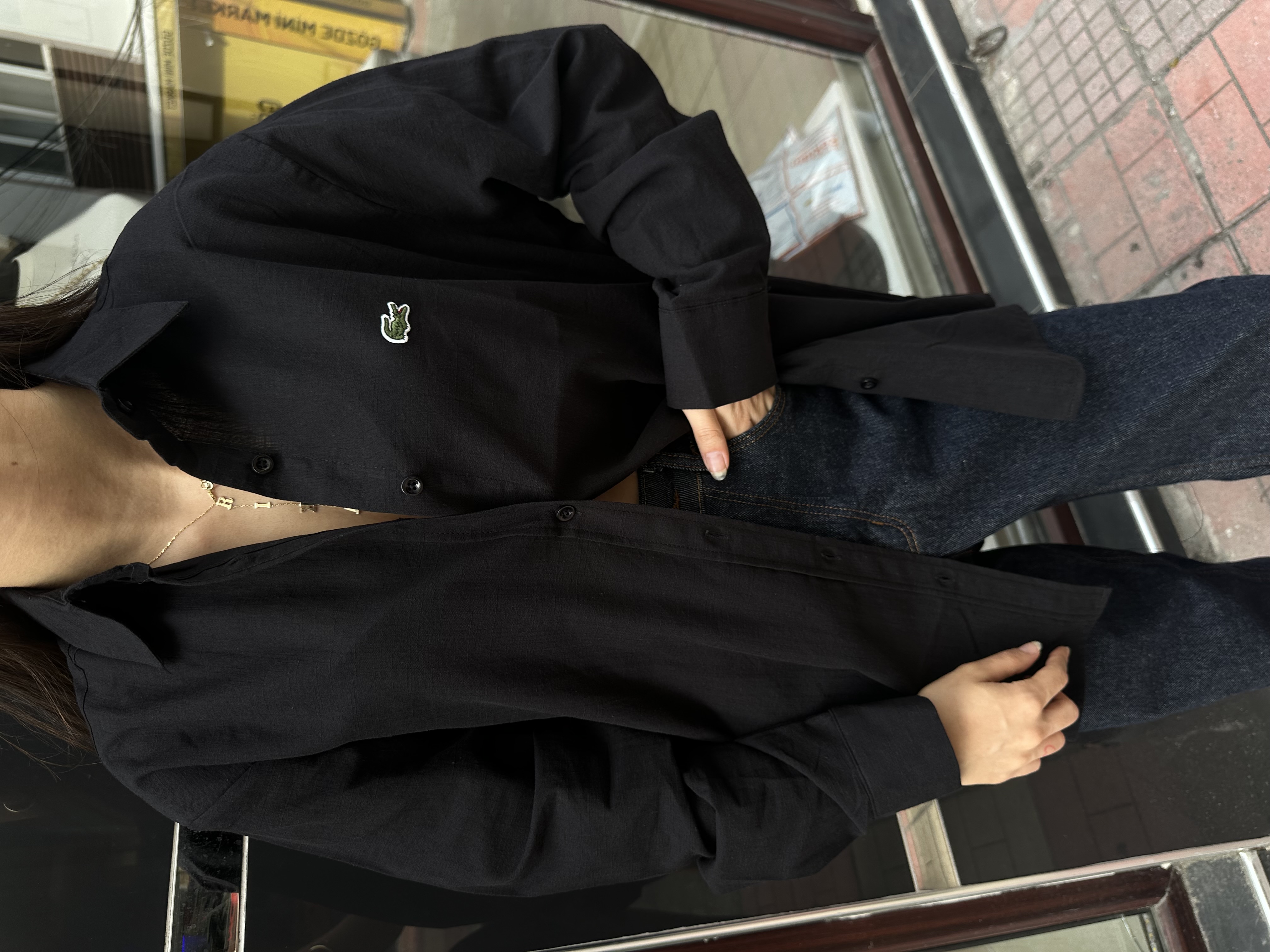 Kabartma Logolu Ham Keten Siyah Unisex Gömlek
