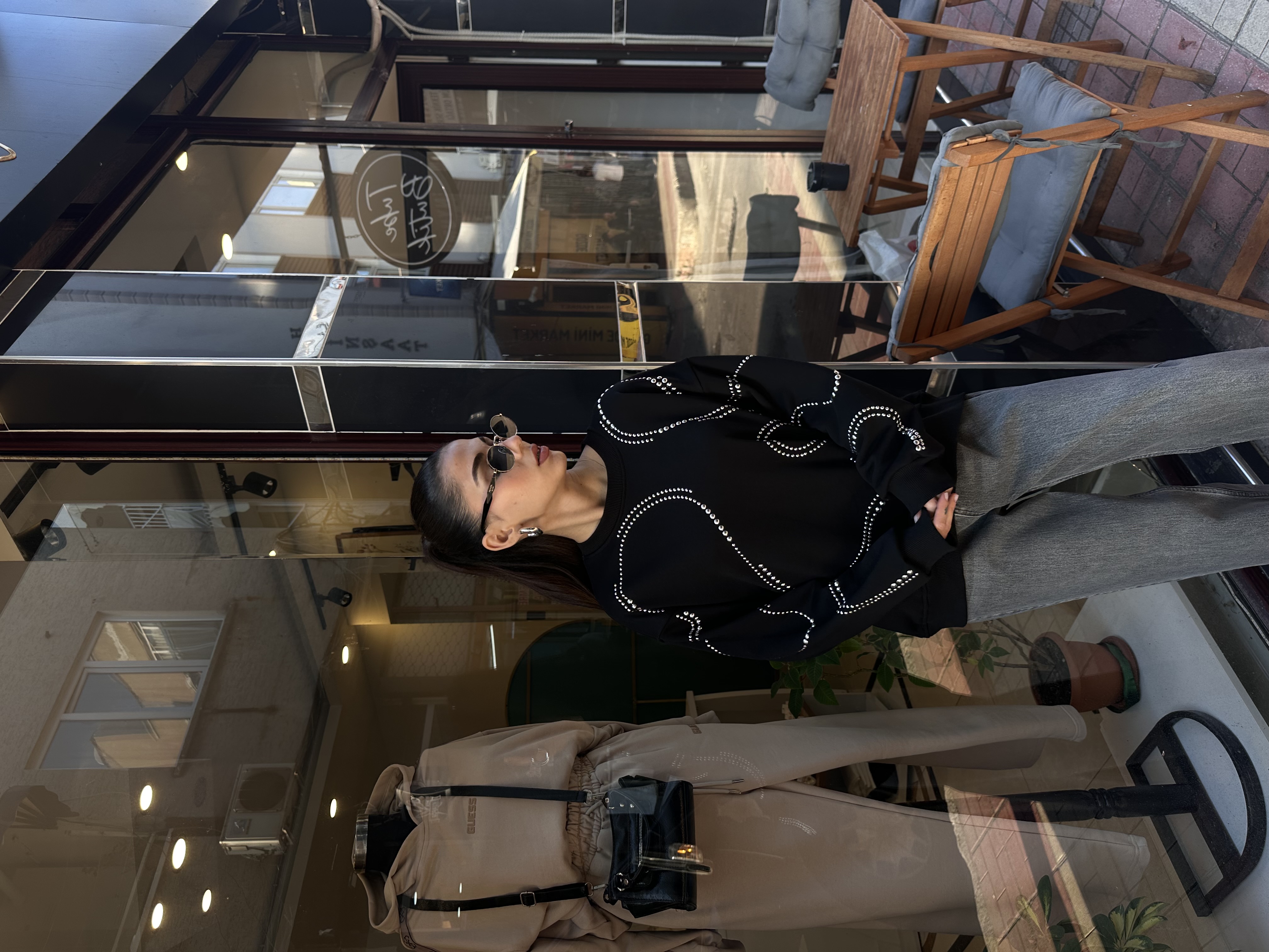  Zımbalı Bisiklet Yaka Oversize Siyah Sweatshirt