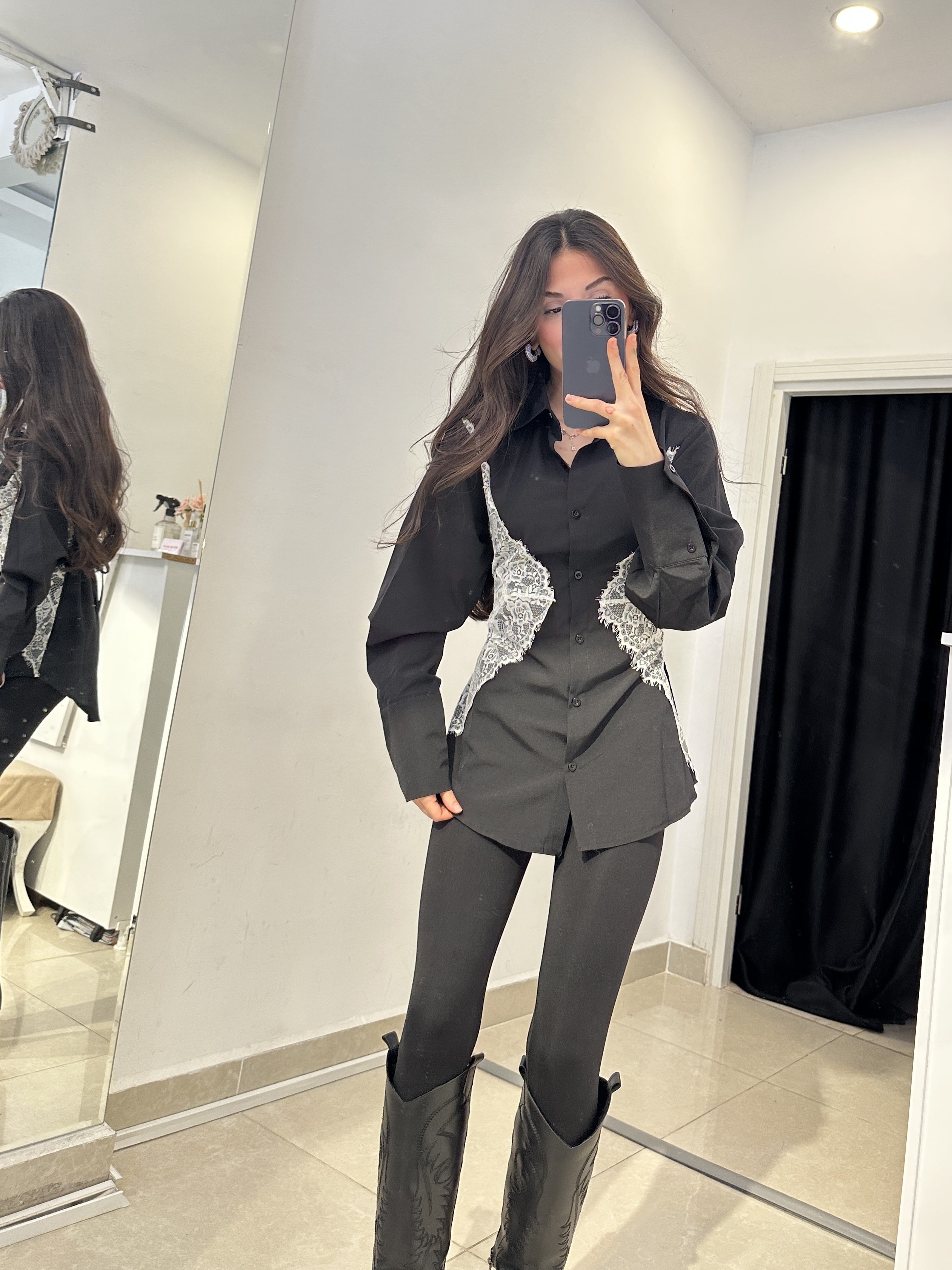 Pinterest Dantel Detaylı Siyah Bağlamalı Gömlek