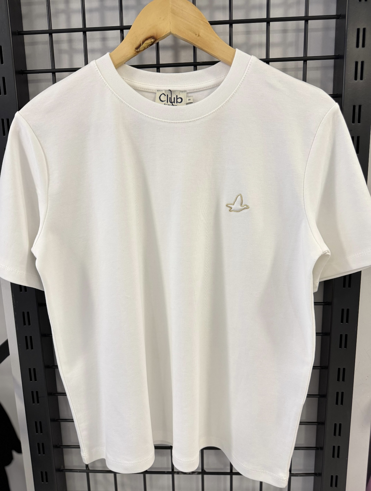 Marka Model Gold Kuş İşlemeli Beyaz T-shirt