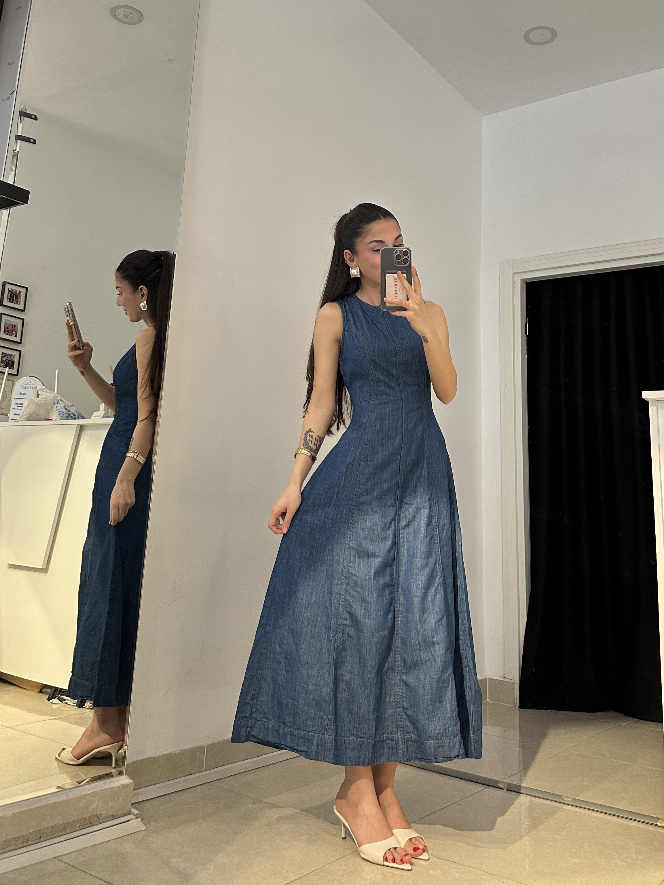 Orj. Marka Belden Oturtmalı Halter Yaka Denim Elbise