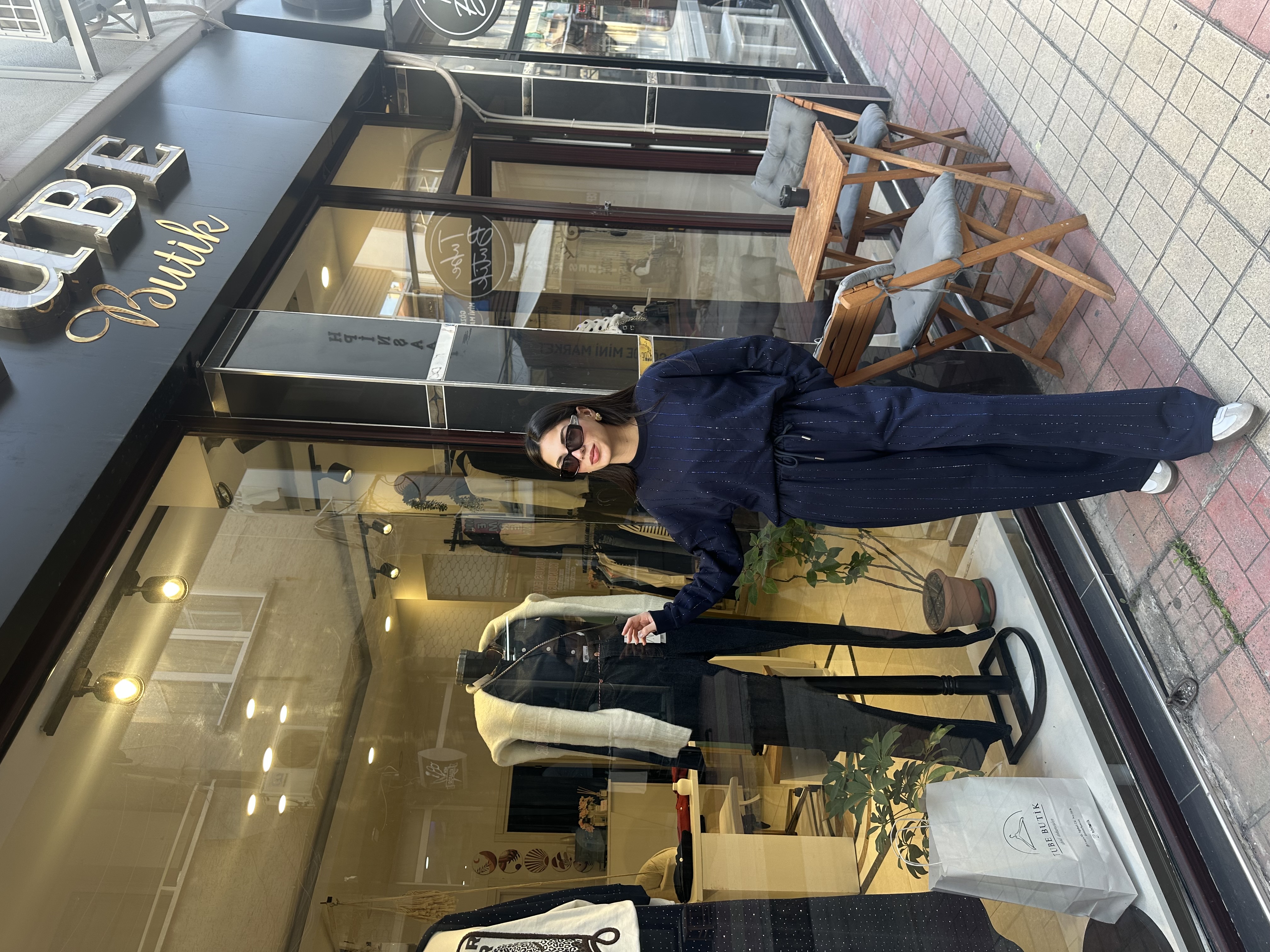 Luxe Çizgi Taş İşlemeli Lacivert Takım