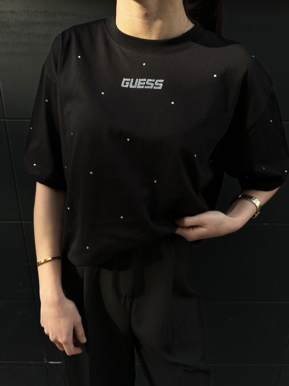 Taş İşlemeli Siyah T-shirt
