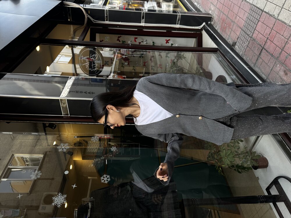 Belden Oturmalı Çelik Örme Düğmeli Hırka