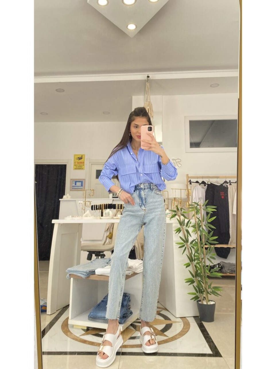Marka Model Buz Mavi Mom Jean