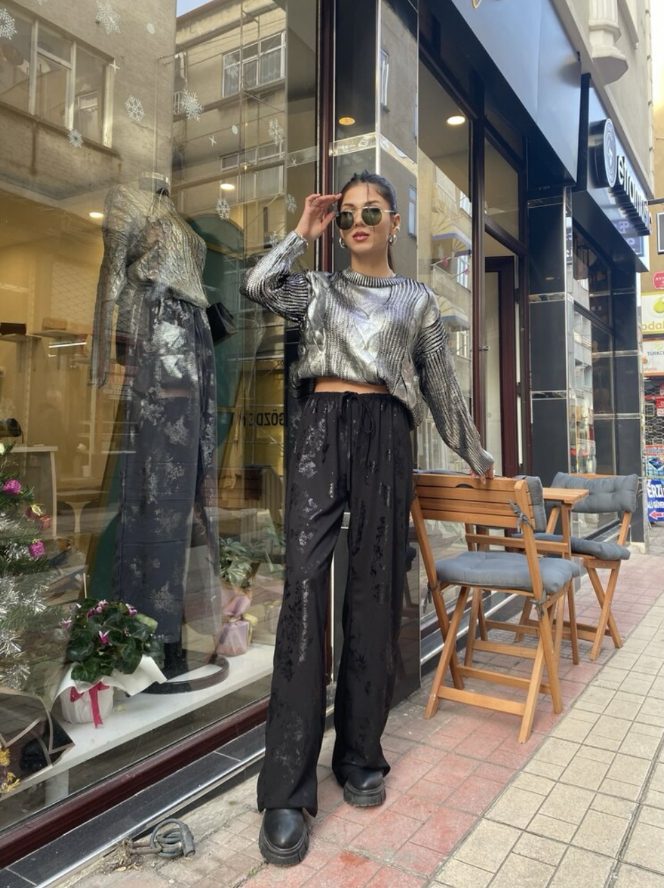 Marka Model Varaklı Pantolon