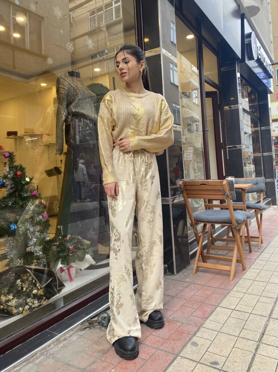 Marka Model Varaklı Pantolon (ÖN SİPARİŞ)