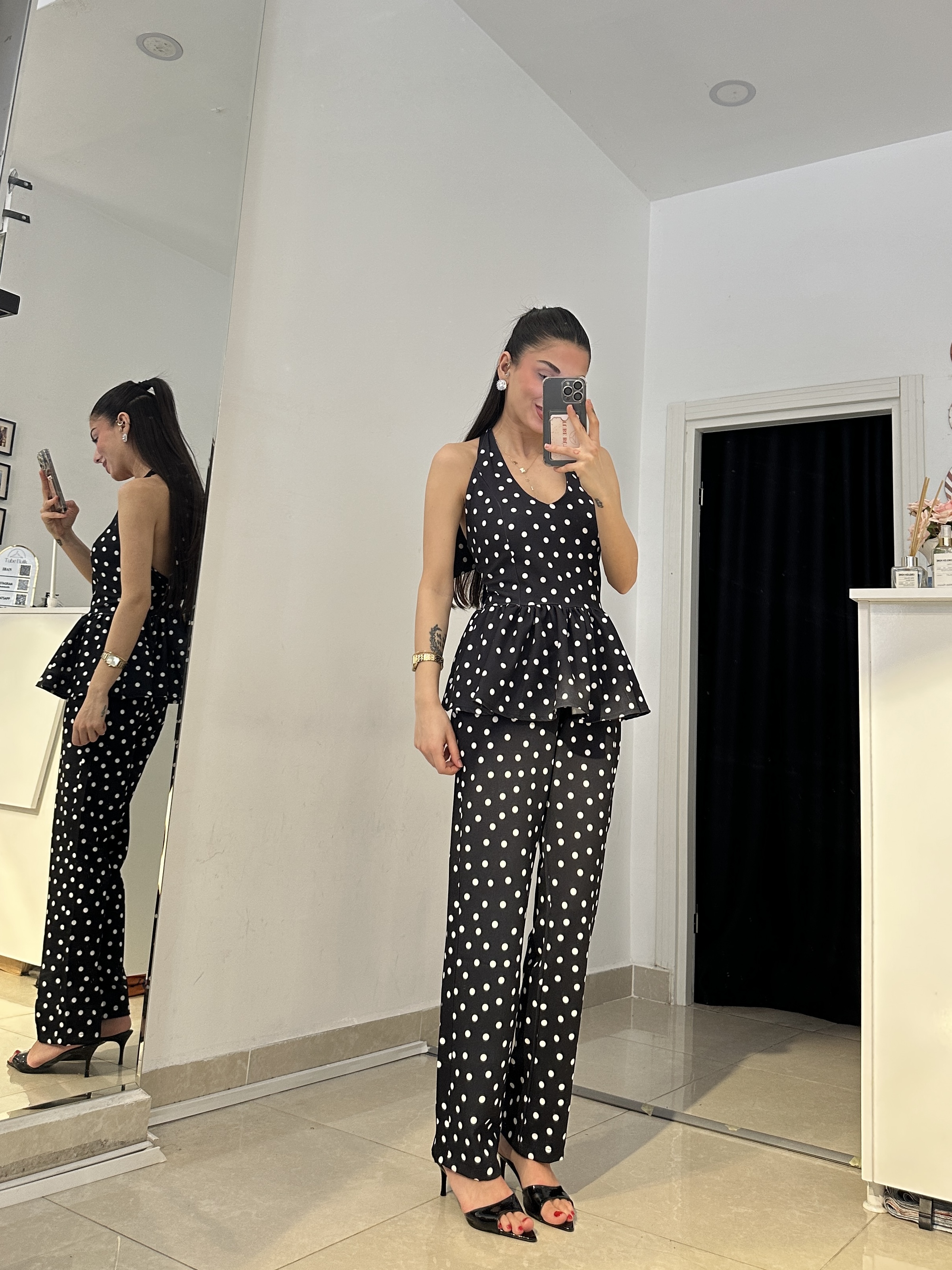Puantiye Baskılı Volanlı Siyah Pantolon Bağlamalı Bluz Takım