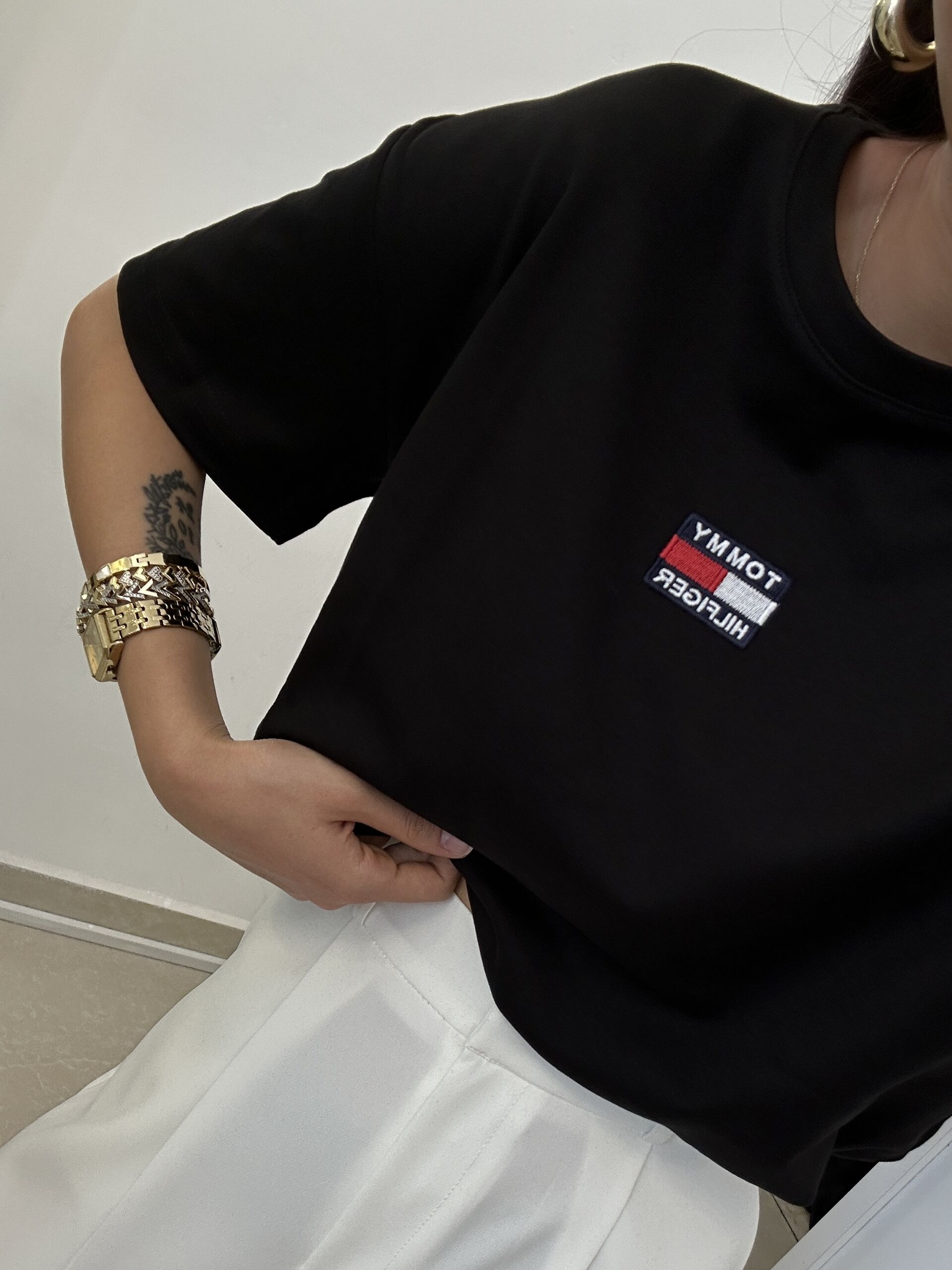 Marka Model Siyah Unisex Lara T-shirt