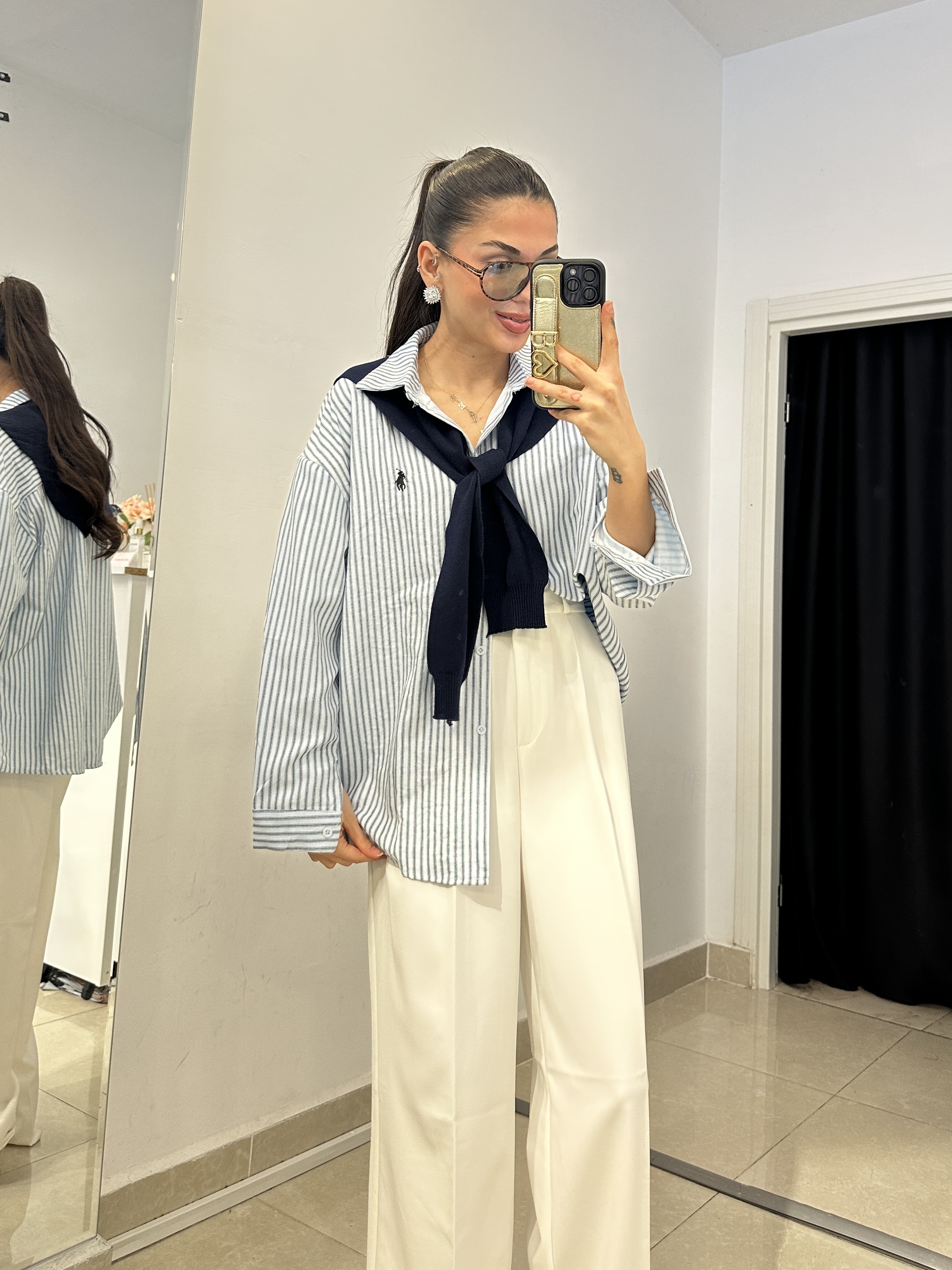 Marka Model Kendinden Atkılı Oversize Mavi Gömlek