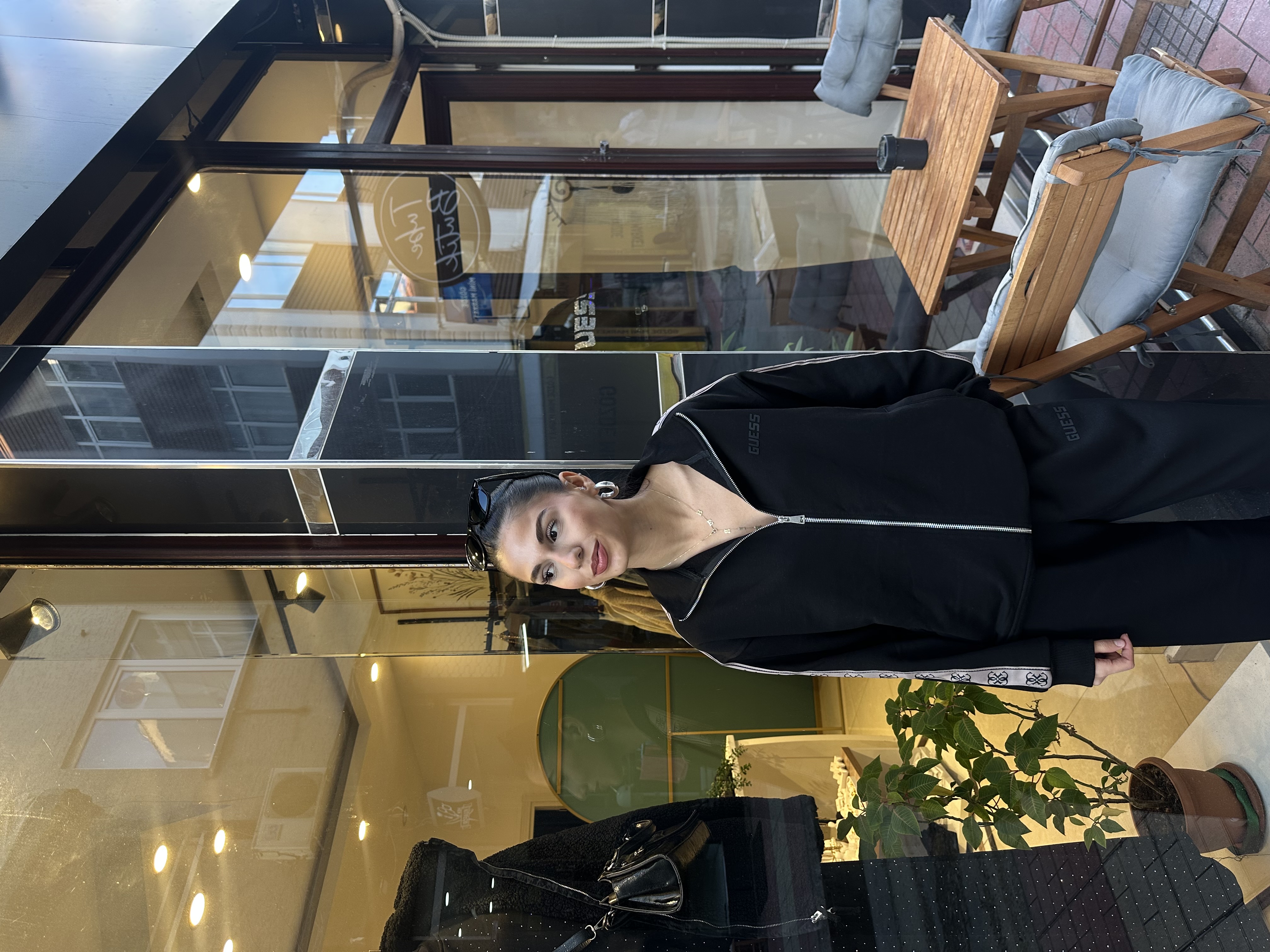 Premium Marka Model Yan Logo Şeritli Siyah Hırka