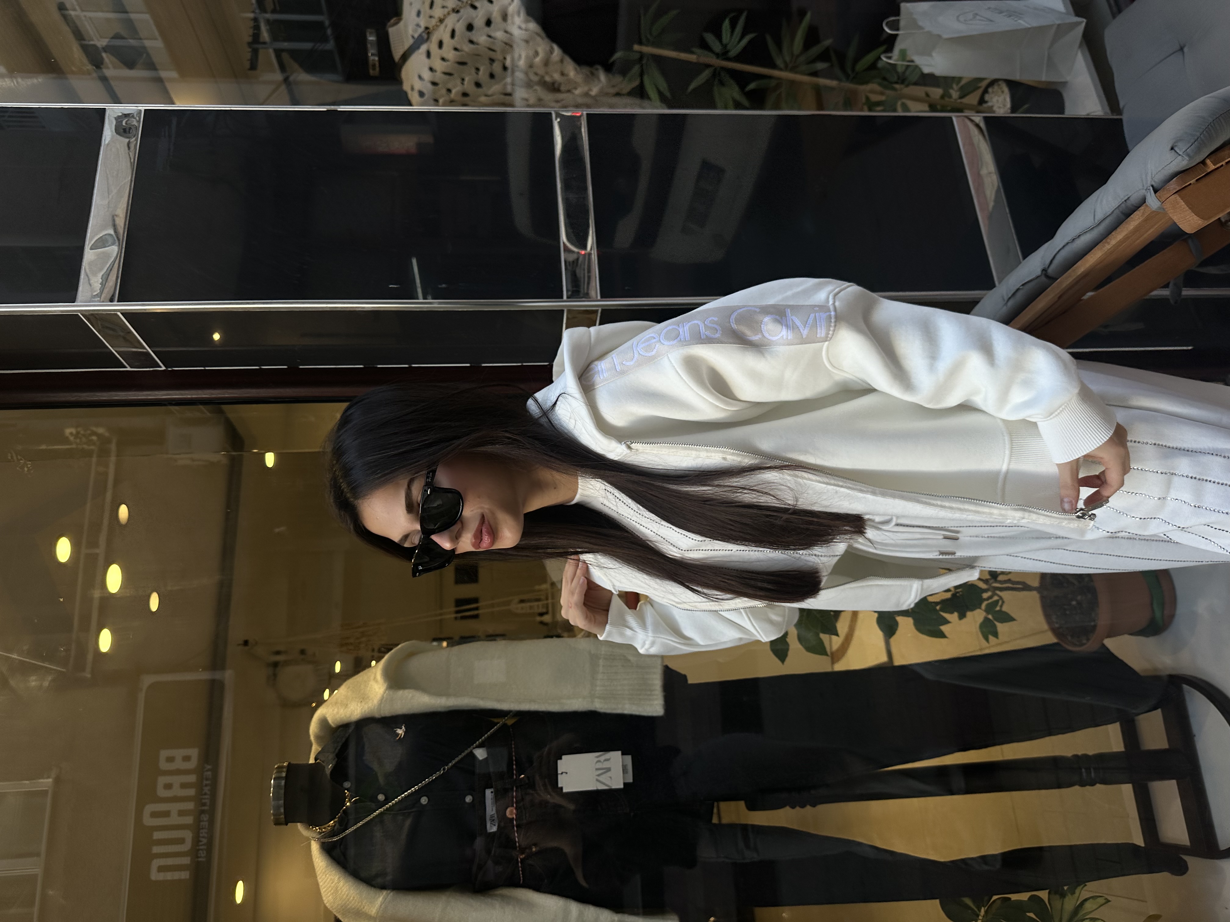 Logo Nakışlı Marka Model Fermuarlı Beyaz Hırka 